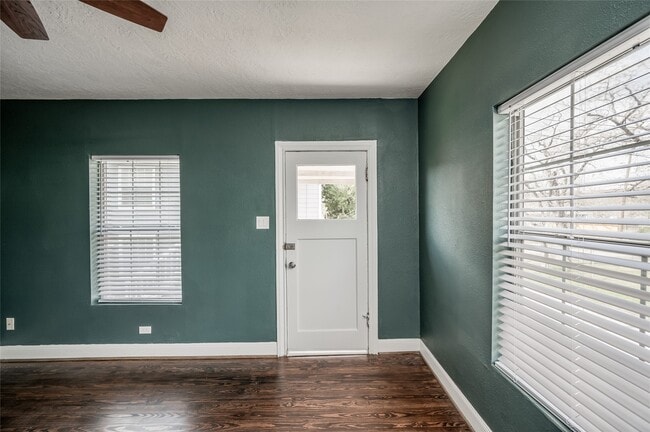 Foto del edificio - 4204 Lovejoy St