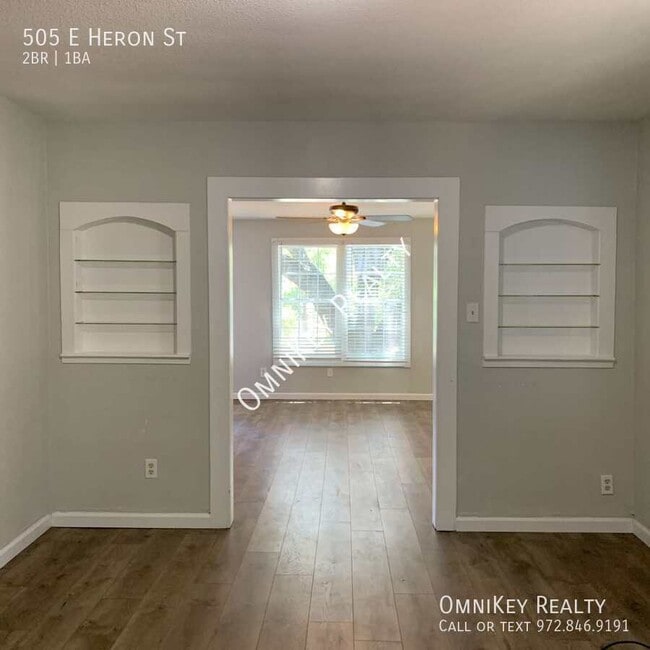 Building Photo - 505 E Heron St