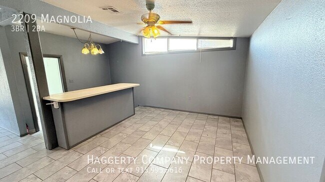 Foto del edificio - 2209 Magnolia-