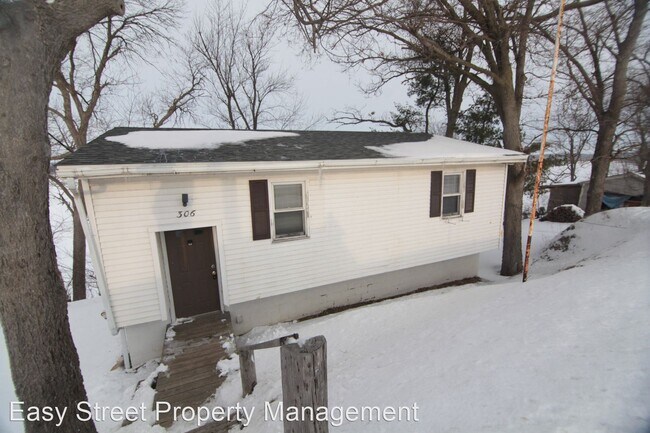 Building Photo - 2 br, 1 bath House - 306 76th St.