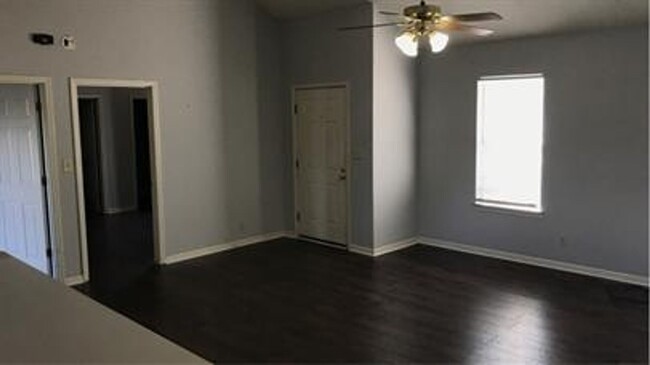 Foto del edificio - 2 Bedroom 2 Bath Townhome