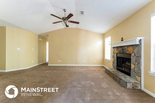 Foto del edificio - 6805 Silver Maple Dr