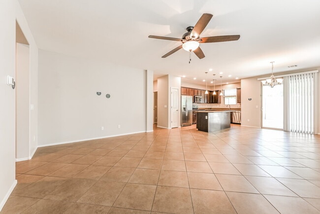 Foto del edificio - 12034 W Lariat Ct