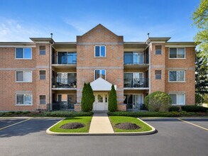 Building Photo - 5351 N East River Rd