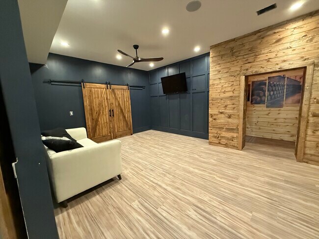 Foto del edificio - 1031 Pinehurst Dr