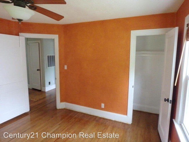 Building Photo - 2 br, 1 bath House - 307 W.  Franck Street