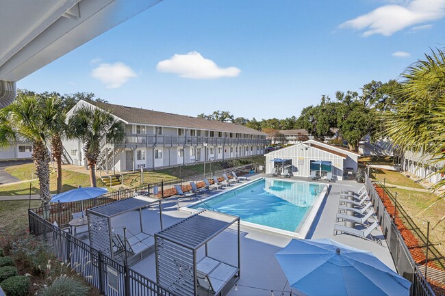 Seminole Flatts - Seminole Flatts Apartments