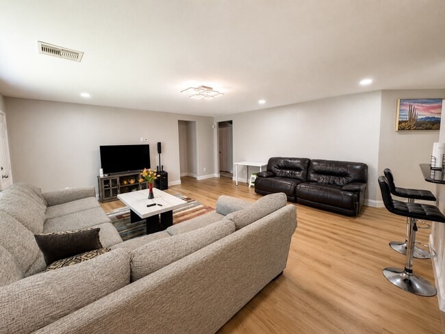 Foto del edificio - 5119 Ivy Fair Way