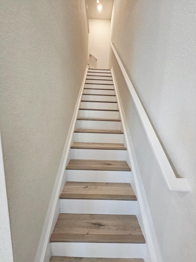 Foto del edificio - 3213 Watercress Dr