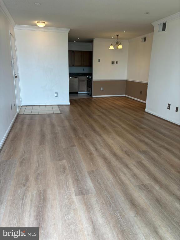Building Photo - 3115 Patrick Henry Dr