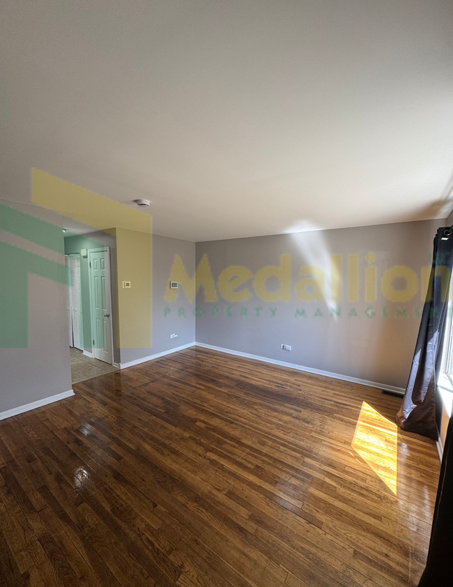 Foto del edificio - Charming 4-Bedroom 1.5 bath Home for Rent:...