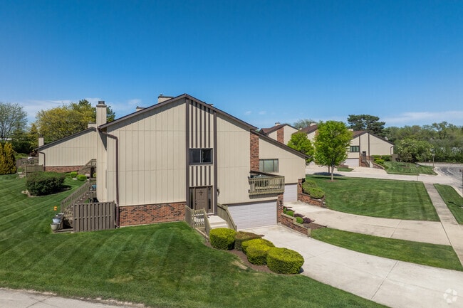 Lake Hinsdale Village