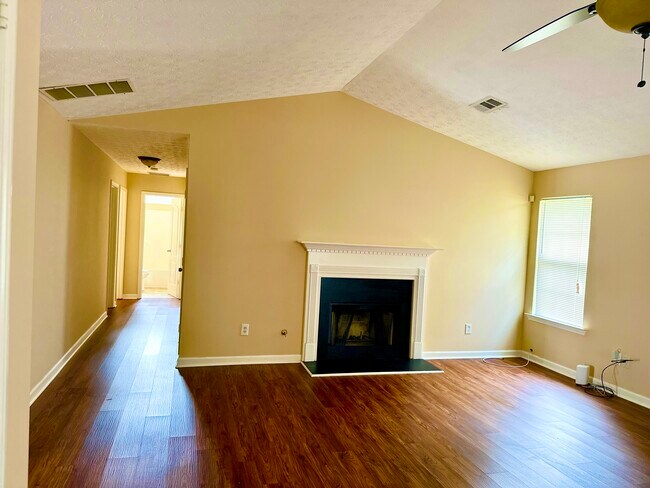 Foto del edificio - 4552 Latchwood Dr