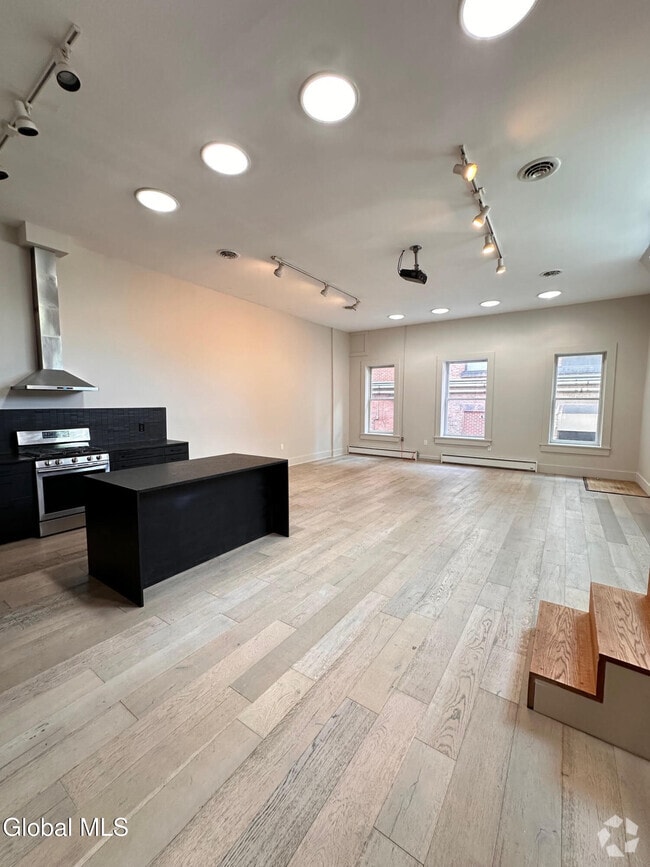 Building Photo - 53 3rd St