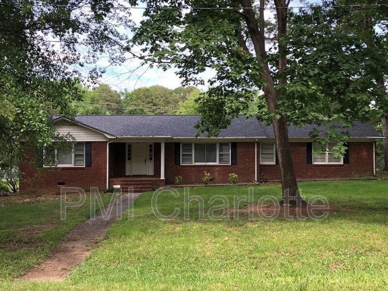 Primary Photo - 128 Woodlynn Dr