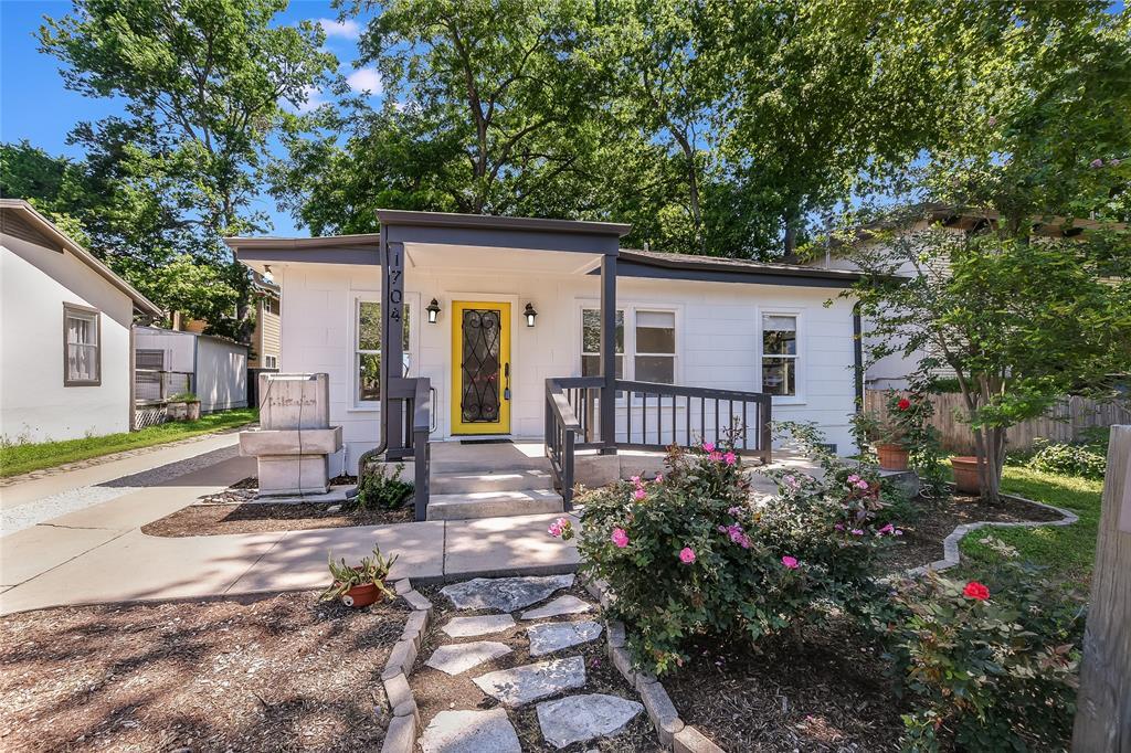 Foto principal - 1704 Houston St