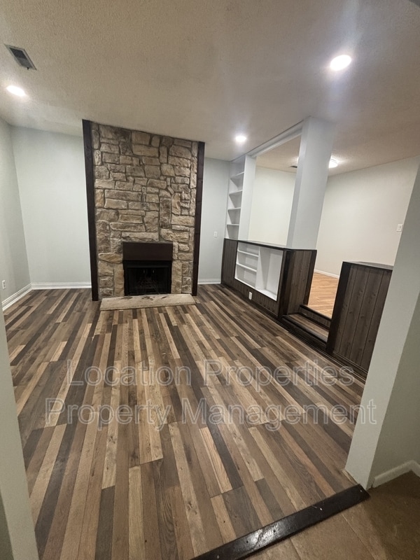 Building Photo - 1341 Westbrooke