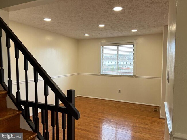 Building Photo - 3737 Keefer Ct