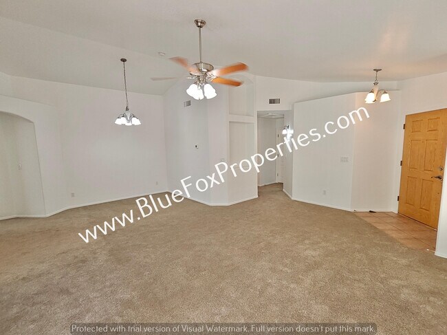 Building Photo - 10429 E Oakbrook St