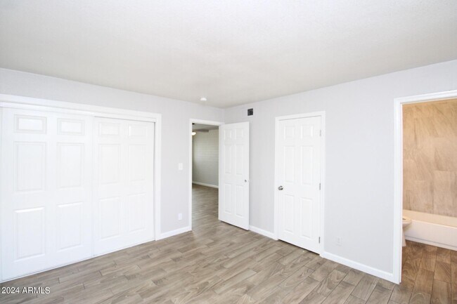 Foto del edificio - 6044 N 21st Ave
