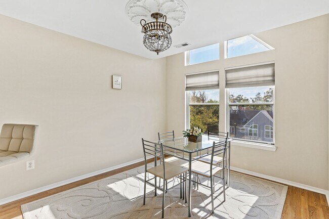 Building Photo - Condo with loft form Rent in Ellicott City...