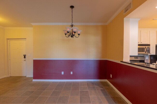 Foto del edificio - Gorgeous 2/BR 2/BA Single-Family Home in A...