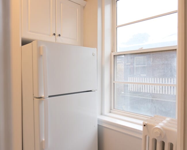 Building Photo - Du Maurier Apartments