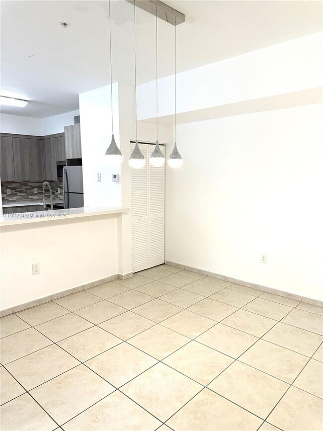 Foto del edificio - 7340 NW 114th Ave