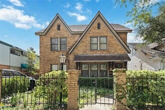 Building Photo - 1411 Kipling St