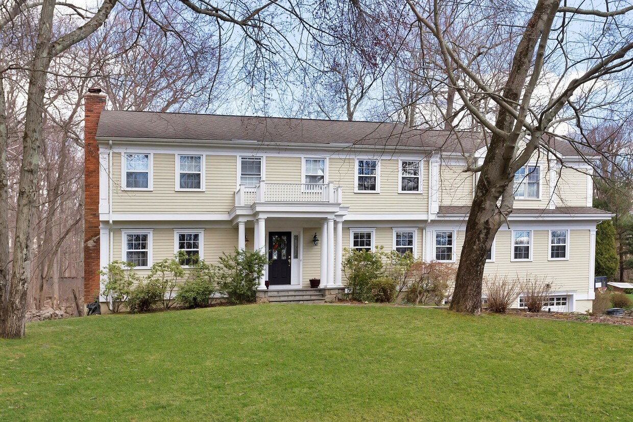 Primary Photo - 53 Country Club Rd