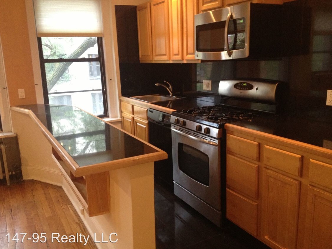 Foto principal - 147 W 95th St