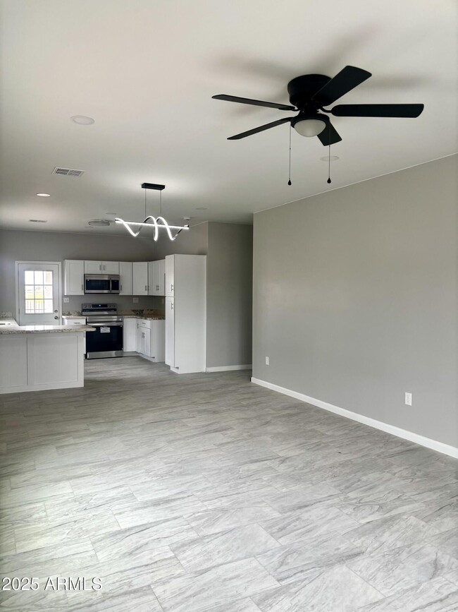 Building Photo - 3540 Cam Del Rancho