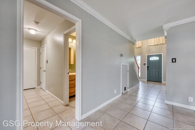 Foto del edificio - 4 br, 3 bath House - 911 River Hill