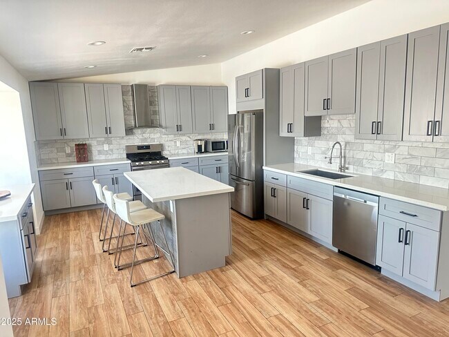Foto del edificio - 1703 W Lane Ave