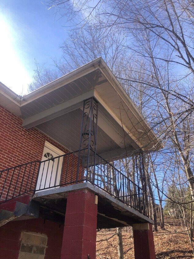 507 N 12th St Unit 507, Weirton, WV 26062 Apartments in Weirton, WV