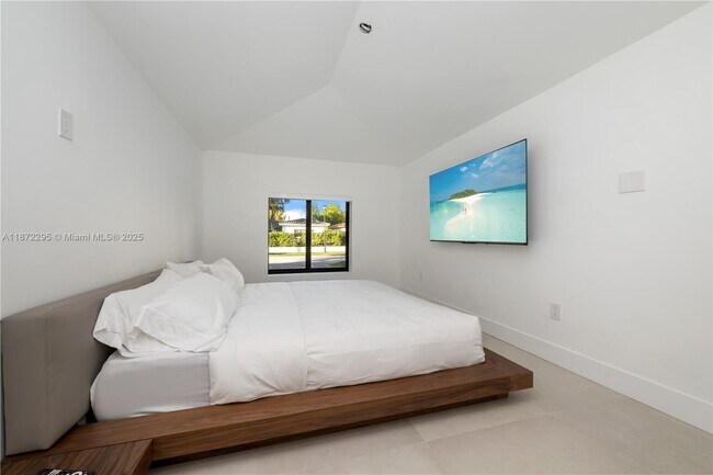 Foto del edificio - 900 W 47th Ct
