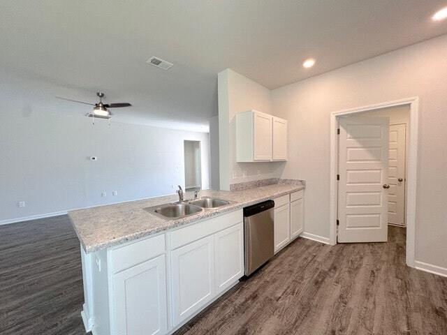 Building Photo - 2120 W Middlebrooke Xing