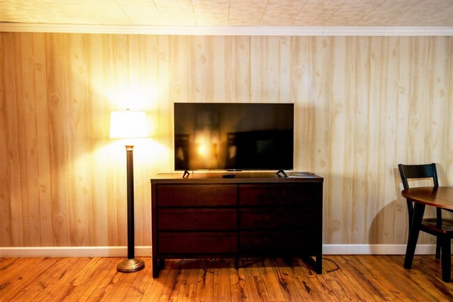 Building Photo - 90 Faulkner Rd