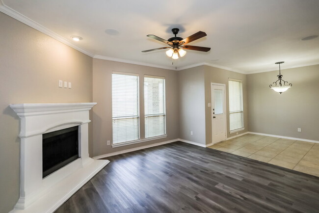 Building Photo - 10701 Hawks Landing Rd
