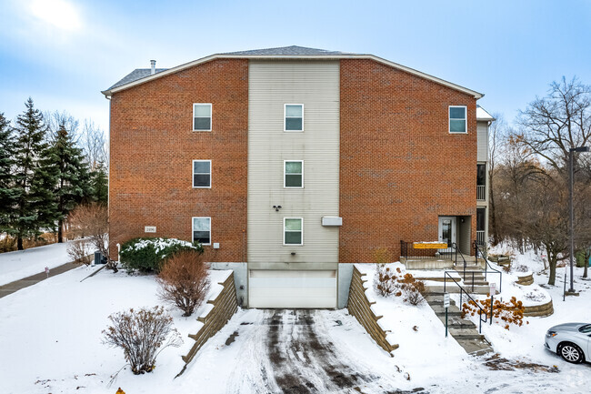 Parking Garage Entrance - Roseville Commons