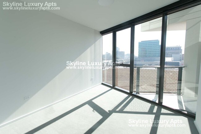 Foto del edificio - 5100 S Harper Ave