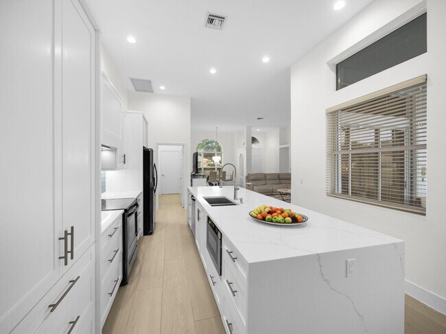Foto del edificio - 9070 Cypress Hollow Dr