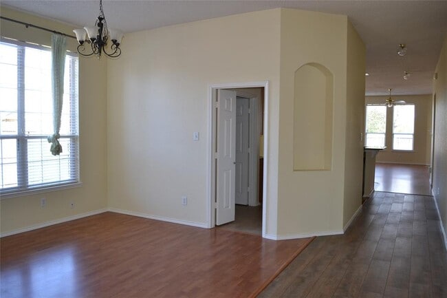Building Photo - 8308 Fountain Ridge Dr