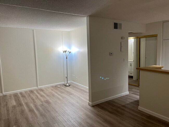 Dormitorio - 18645 Hatteras St