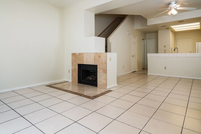 Foto del edificio - Rancho del Mar Townhomes Near the Temecula...