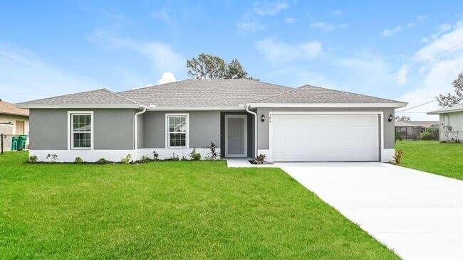 Building Photo - 21262 Peachland Blvd