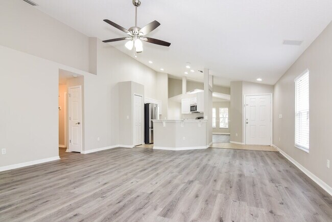 Building Photo - 6514 Summer Cove Dr