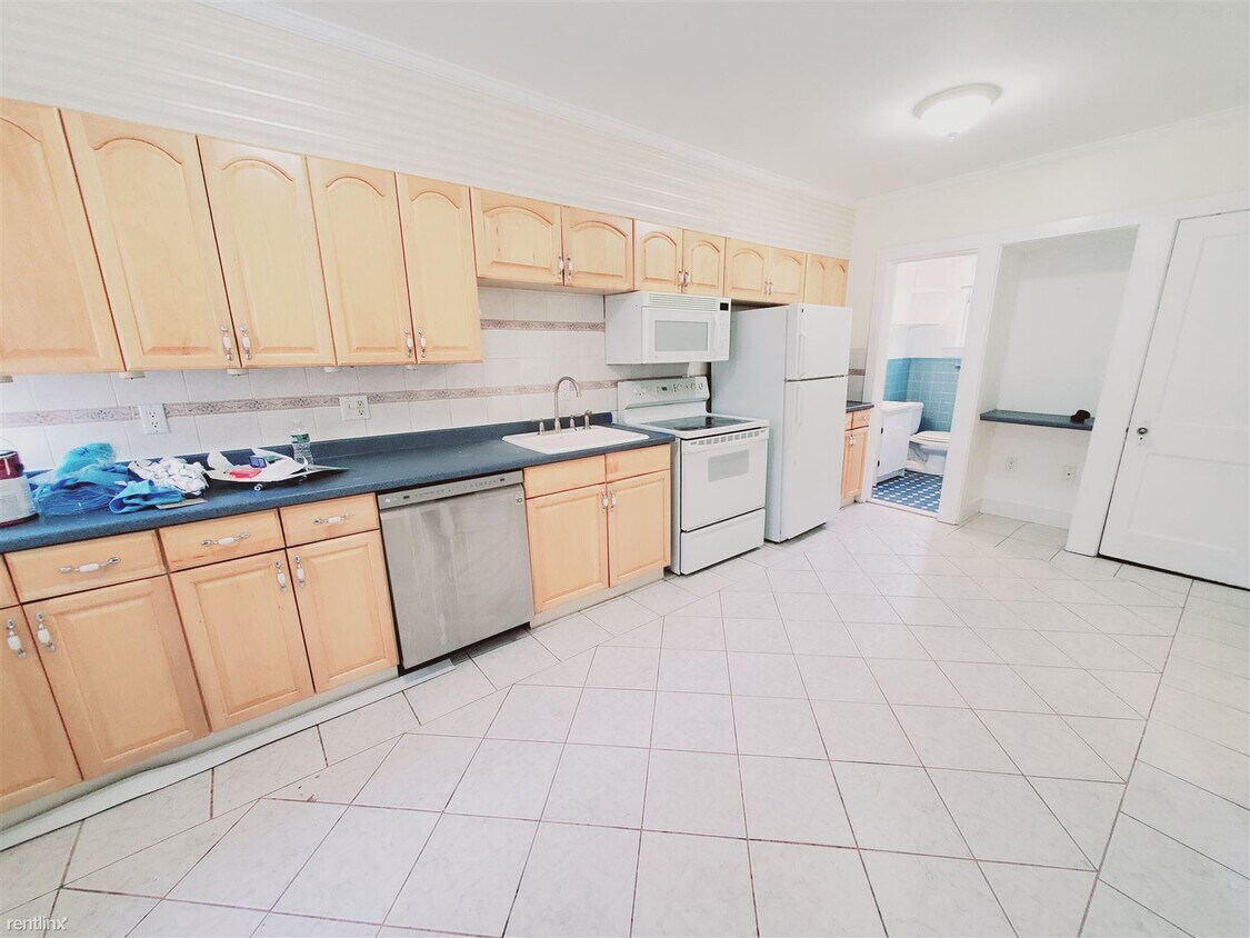 Primary Photo - 1 br, 1 bath Condo - 26 Lyon Ave Apt 2