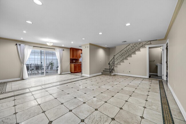 Foto del edificio - 4421 Prospect Ave