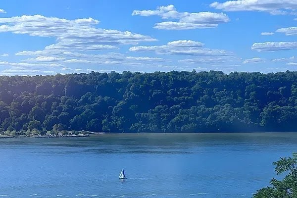 Building Photo - 282 Cabrini Blvd